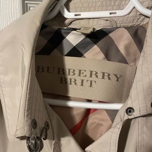Burberry peasdale rain trench size XL